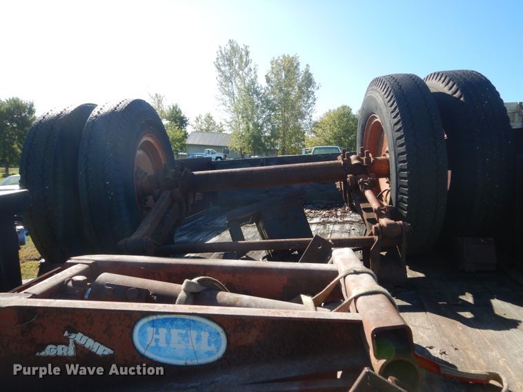 image for item FU9708 1973 Ford F600 grain truck