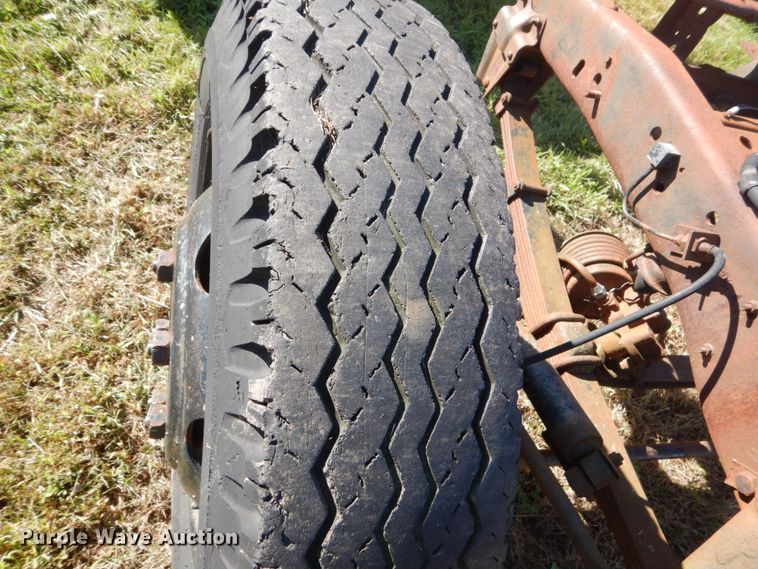 image for item FU9708 1973 Ford F600 grain truck