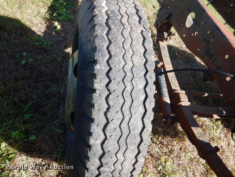 image for item FU9708 1973 Ford F600 grain truck