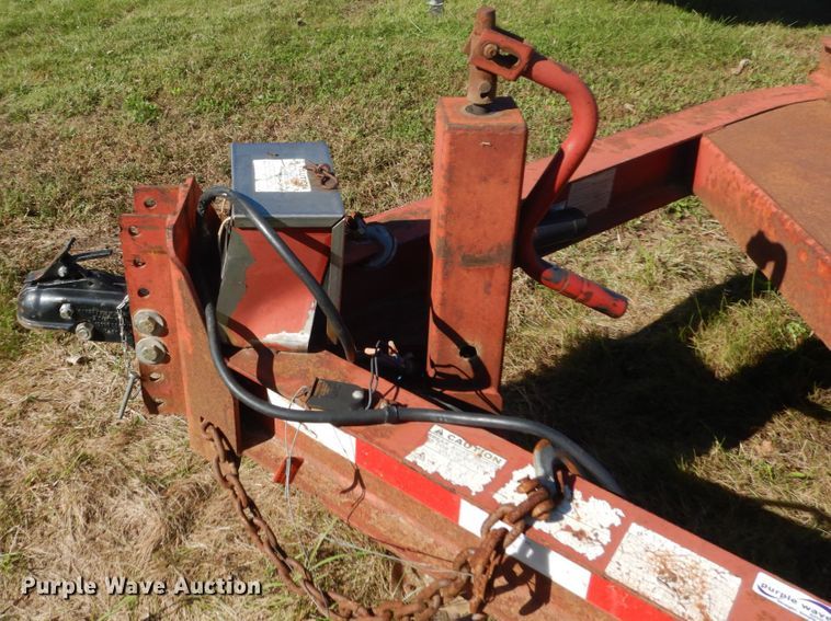 image for item FU9711 2001 Towmaster T-12T tilt deck equipment trailer