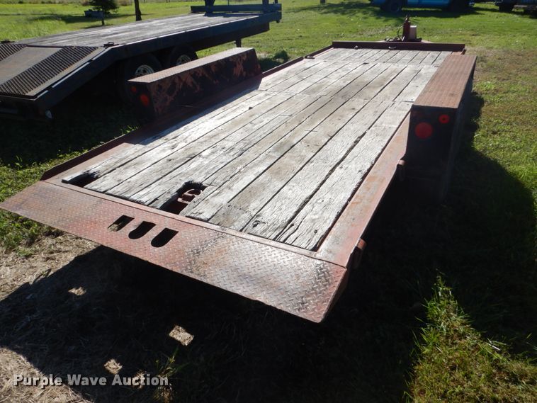 image for item FU9711 2001 Towmaster T-12T tilt deck equipment trailer