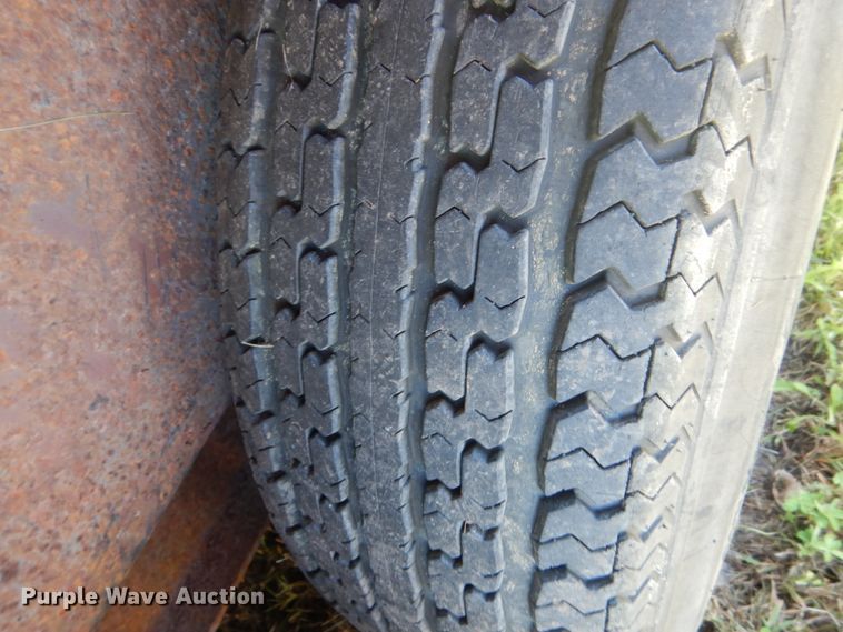 image for item FU9711 2001 Towmaster T-12T tilt deck equipment trailer