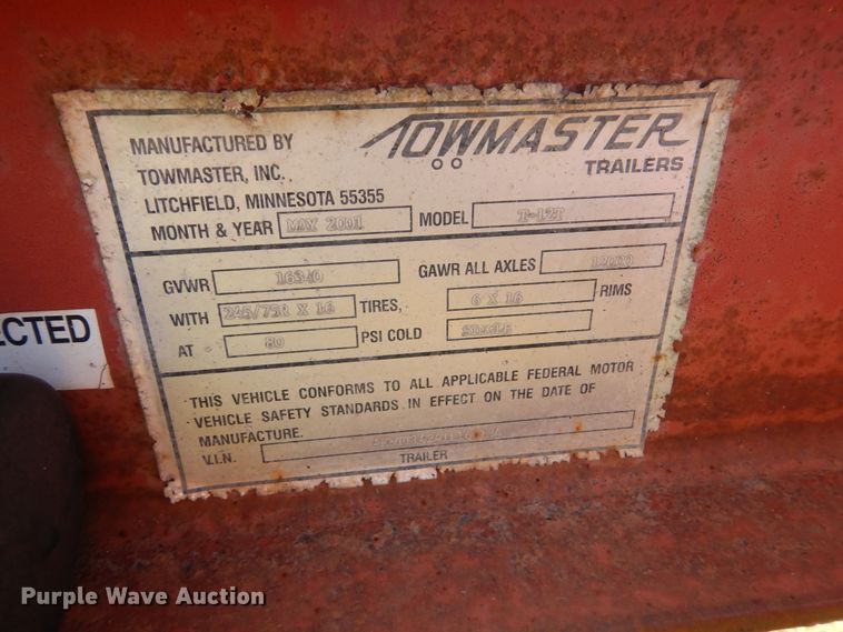 image for item FU9711 2001 Towmaster T-12T tilt deck equipment trailer