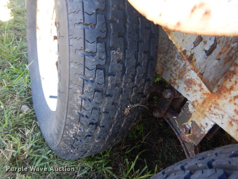 image for item FU9712 1996 Mac-lander utility trailer