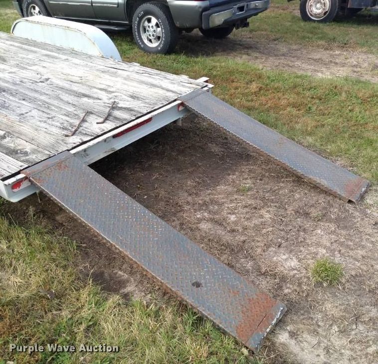 image for item FU9712 1996 Mac-lander utility trailer