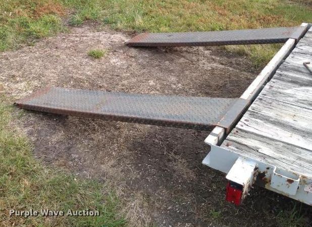 image for item FU9712 1996 Mac-lander utility trailer