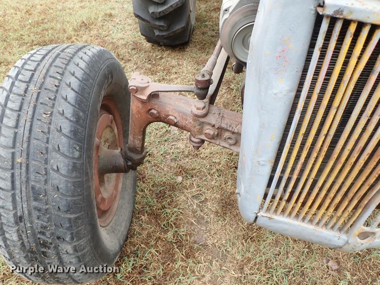 image for item GA9843 Ford 9N tractor
