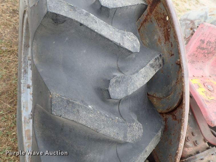 image for item GA9843 Ford 9N tractor