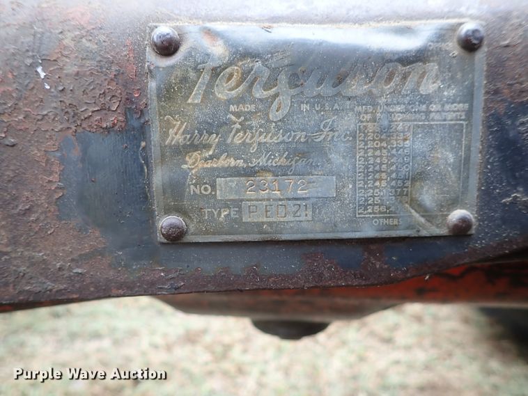 image for item GA9843 Ford 9N tractor