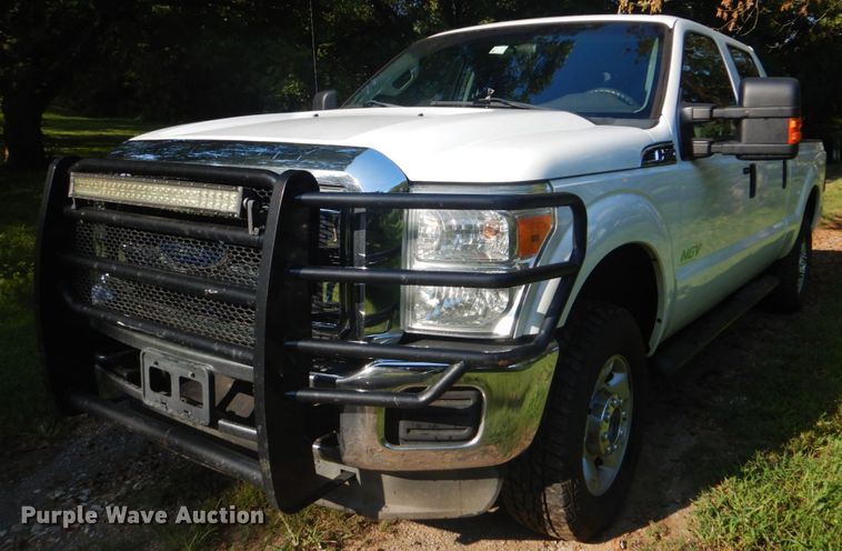 image for item GC9502 2011 Ford F250 Super Duty Crew Cab pickup truck