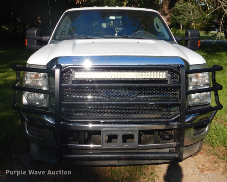 image for item GC9502 2011 Ford F250 Super Duty Crew Cab pickup truck