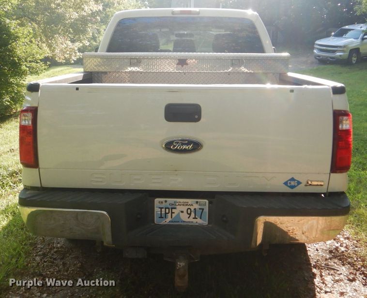 image for item GC9502 2011 Ford F250 Super Duty Crew Cab pickup truck