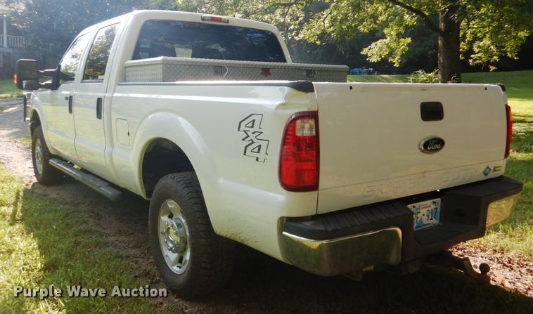 image for item GC9502 2011 Ford F250 Super Duty Crew Cab pickup truck