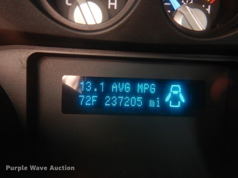 image for item GC9502 2011 Ford F250 Super Duty Crew Cab pickup truck