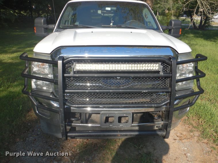 image for item GC9502 2011 Ford F250 Super Duty Crew Cab pickup truck