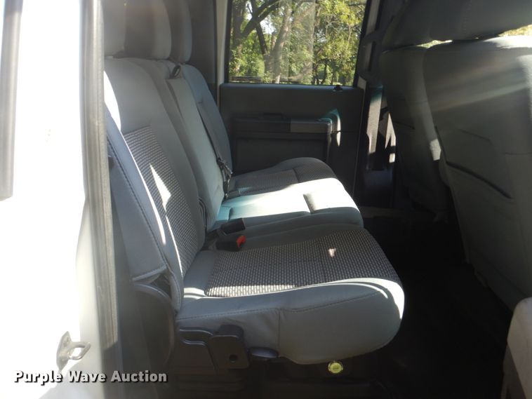 image for item GC9502 2011 Ford F250 Super Duty Crew Cab pickup truck