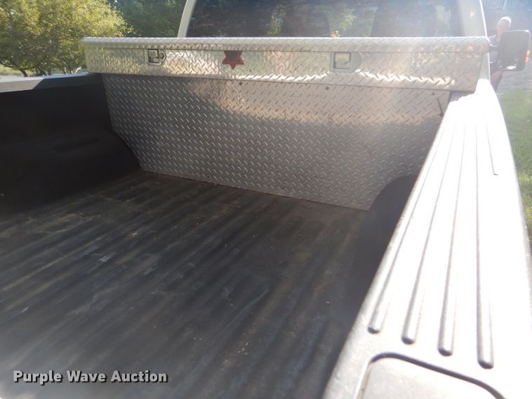 image for item GC9502 2011 Ford F250 Super Duty Crew Cab pickup truck