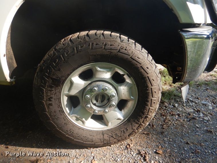 image for item GC9502 2011 Ford F250 Super Duty Crew Cab pickup truck