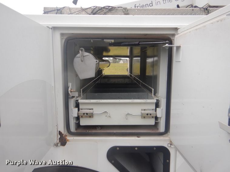 image for item GC9521 2011 Ford F550 Super Duty XL bucket truck