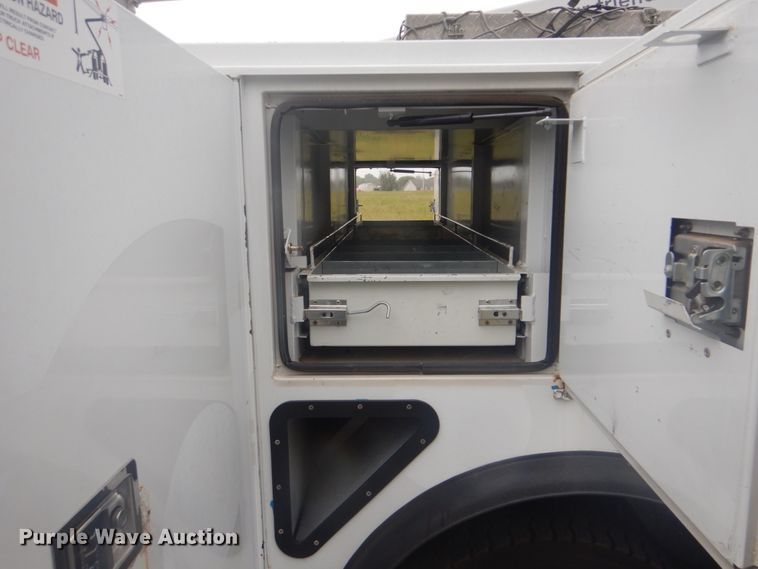 image for item GC9521 2011 Ford F550 Super Duty XL bucket truck