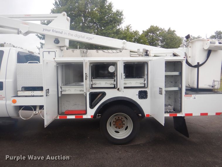 image for item GC9521 2011 Ford F550 Super Duty XL bucket truck