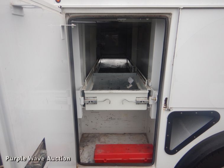 image for item GC9521 2011 Ford F550 Super Duty XL bucket truck