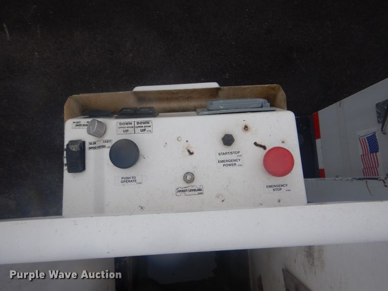 image for item GC9521 2011 Ford F550 Super Duty XL bucket truck