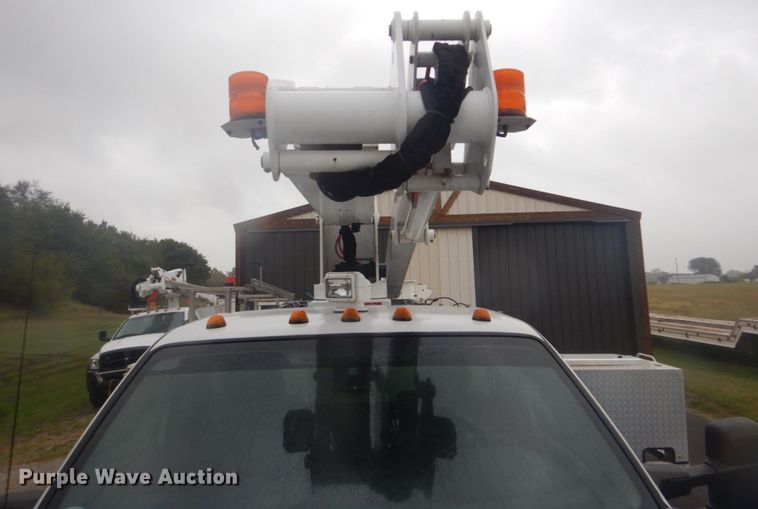 image for item GC9521 2011 Ford F550 Super Duty XL bucket truck