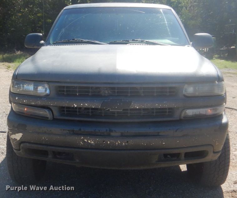 image for item GC9527 2001 Chevrolet Silverado 1500 Ext. Cab pickup truck