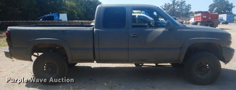 image for item GC9527 2001 Chevrolet Silverado 1500 Ext. Cab pickup truck