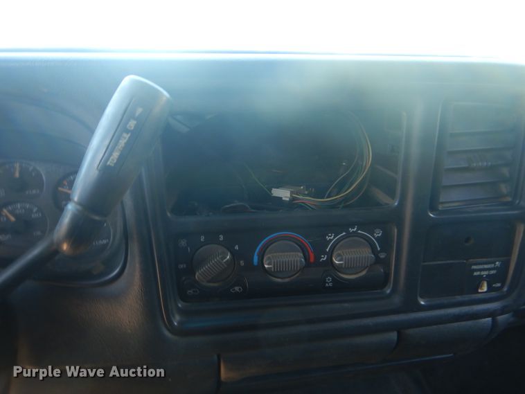 image for item GC9527 2001 Chevrolet Silverado 1500 Ext. Cab pickup truck