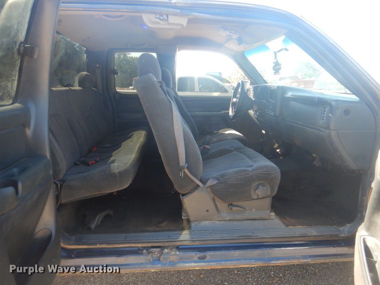 image for item GC9527 2001 Chevrolet Silverado 1500 Ext. Cab pickup truck