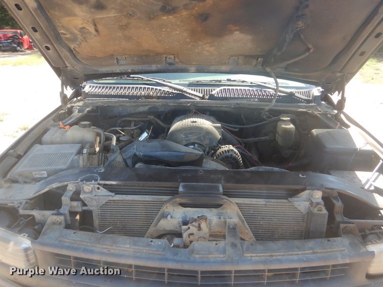 image for item GC9527 2001 Chevrolet Silverado 1500 Ext. Cab pickup truck