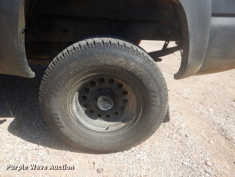 image for item GC9527 2001 Chevrolet Silverado 1500 Ext. Cab pickup truck