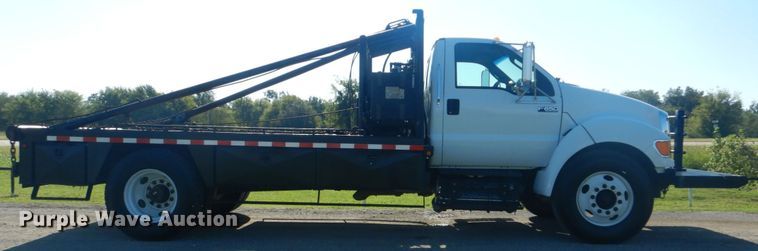 image for item GC9535 2012 Ford F650 Super Duty flatbed truck