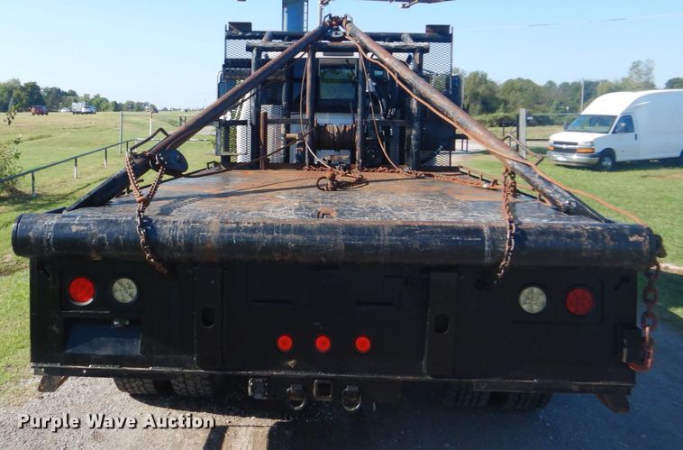 image for item GC9535 2012 Ford F650 Super Duty flatbed truck