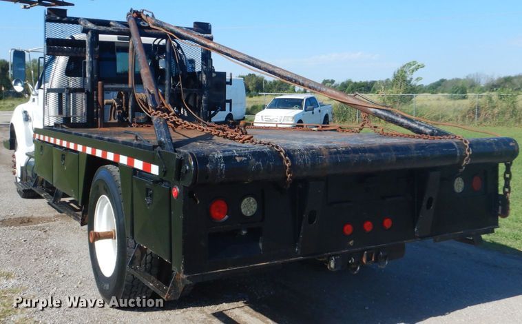 image for item GC9535 2012 Ford F650 Super Duty flatbed truck