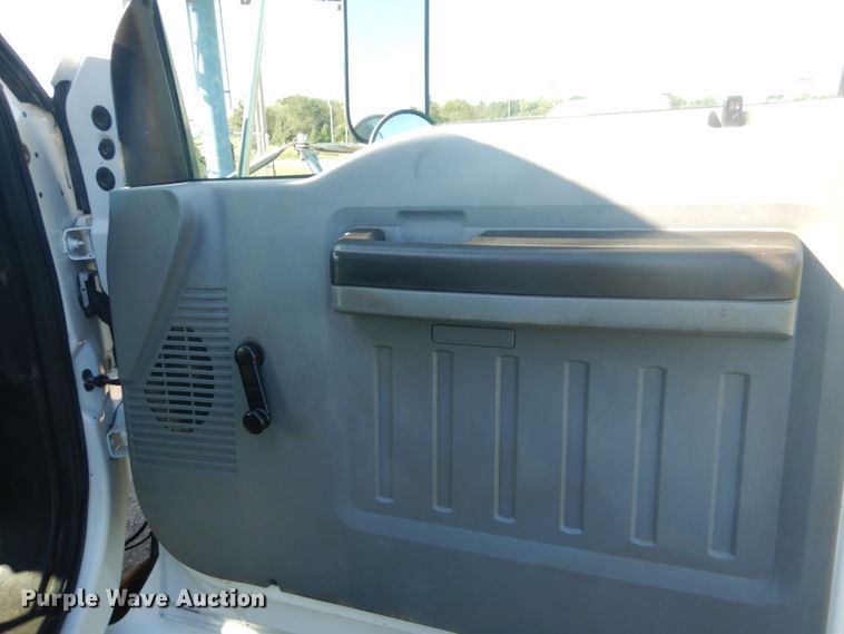 image for item GC9535 2012 Ford F650 Super Duty flatbed truck