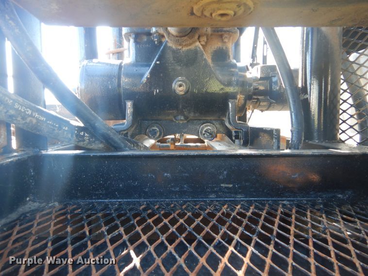 image for item GC9535 2012 Ford F650 Super Duty flatbed truck