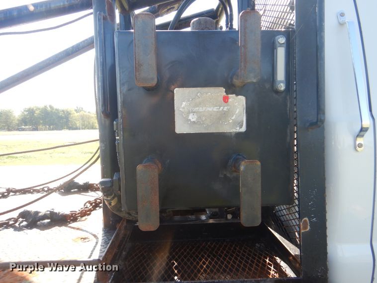 image for item GC9535 2012 Ford F650 Super Duty flatbed truck