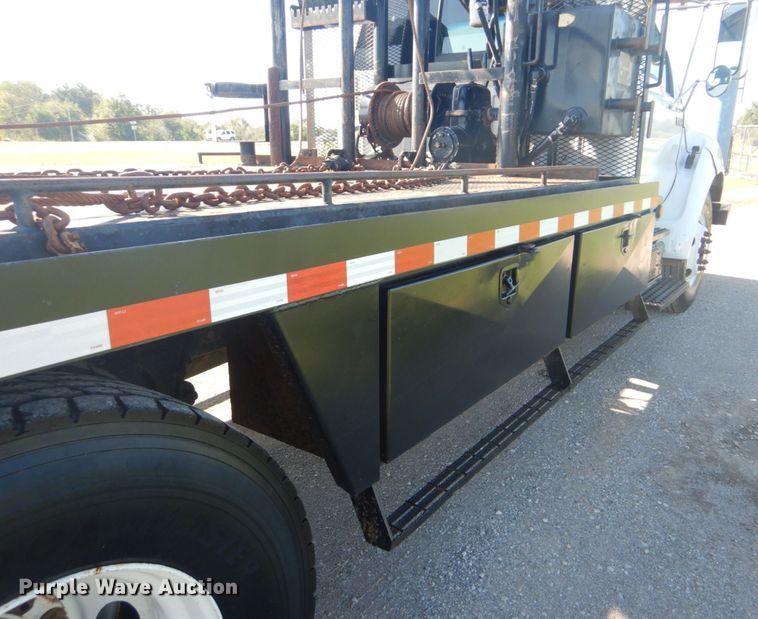 image for item GC9535 2012 Ford F650 Super Duty flatbed truck