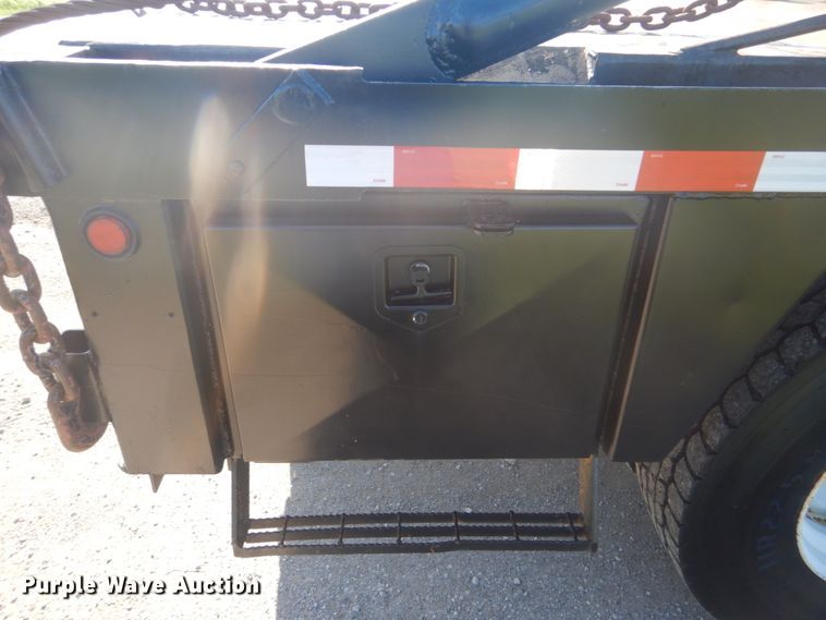 image for item GC9535 2012 Ford F650 Super Duty flatbed truck