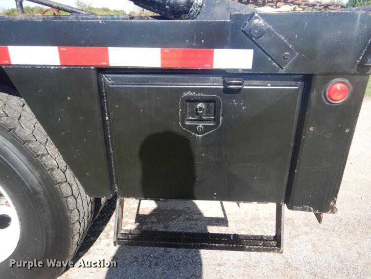 image for item GC9535 2012 Ford F650 Super Duty flatbed truck