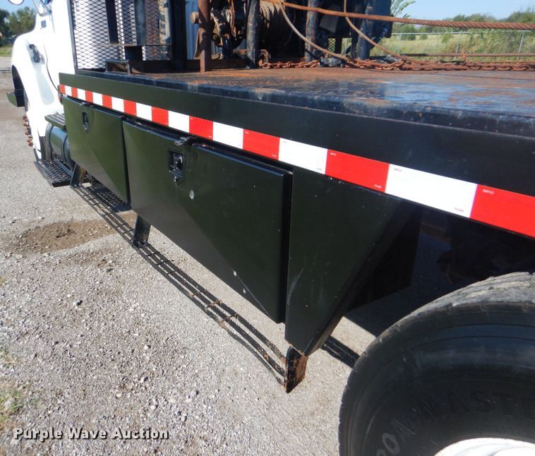 image for item GC9535 2012 Ford F650 Super Duty flatbed truck