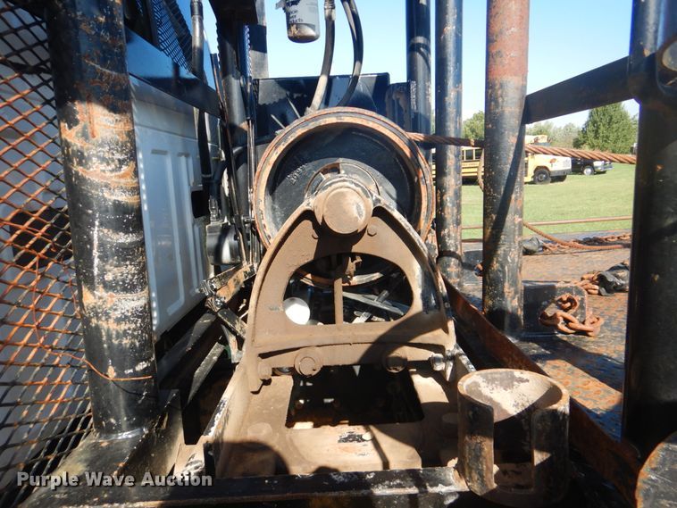 image for item GC9535 2012 Ford F650 Super Duty flatbed truck