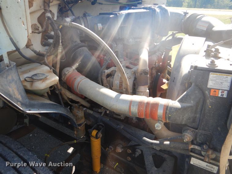 image for item GC9535 2012 Ford F650 Super Duty flatbed truck