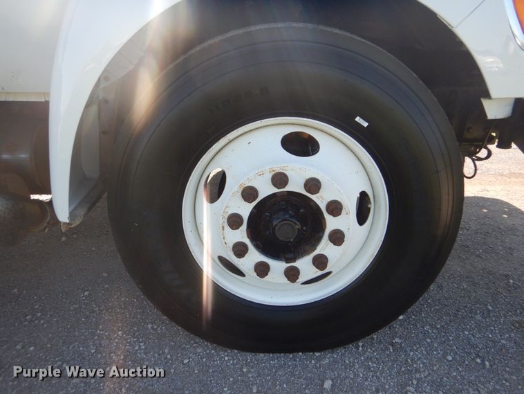 image for item GC9535 2012 Ford F650 Super Duty flatbed truck