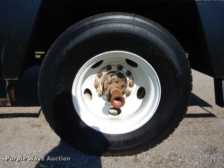 image for item GC9535 2012 Ford F650 Super Duty flatbed truck