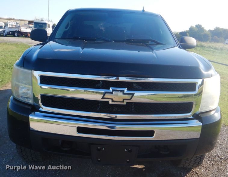 image for item GC9539 2009 Chevrolet Silverado 1500 Crew Cab pickup truck