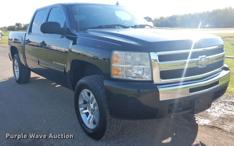 image for item GC9539 2009 Chevrolet Silverado 1500 Crew Cab pickup truck